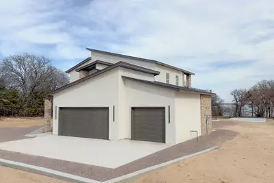 Image de Brand new Beachside Alcove w/ all amenities, private pickleball court &game room
