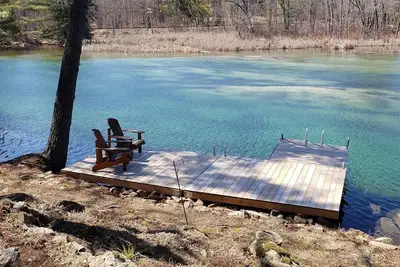 Image de River Front Cottage Washago, gateway to Muskoka  3BRs, 2. 5 Baths. Easy Access