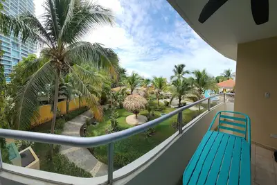Image de Encanto en Playa Serena - Gorgeous 2br apt on Panama's black sand beach & pool