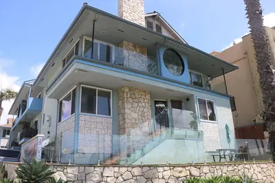 Image de \"The Grand\". . . Full Ocean and Catalina Views. . . 4 Bedrooms/4 Bathrooms/2500sqft