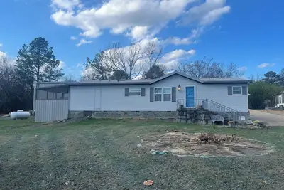 Image de Pet friendly, private dock, 3 bedroom home in Porum, Ok. Walk to Lake Eufaula.