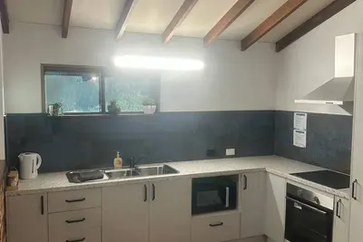 Image de Tri level 3 bedroom unit overlooking Peel Harvey Inlet