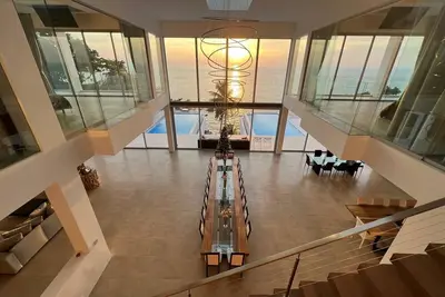 Image de Baan Perwah Villa. Absolute Waterfront Luxurious 8-bedroom, Karon Phuket