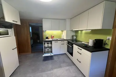 Image de Joli appartement pour 5 personnes avec Tv et balcon