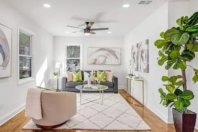 Image de West Lake Dream Escape