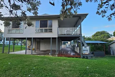 Image de Fraser Island. Rays Place Eurong  4br Home, Ocean Views, Bbq Hut & Verandahs –