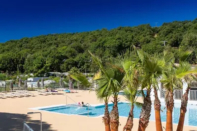 Image de Mobilhomme tout confort, golfe de St Tropez, proche plage et activités