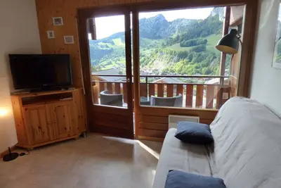 Image de Studio rénové 4 pers - accès direct aux pistes