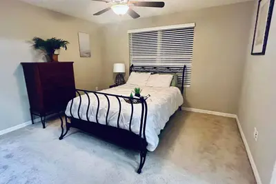 Image de 3-bedroom house in charming Riverview with Ac, WiFi. Enjoy your stay