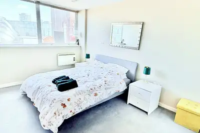 Image de City Centre Apartment 2 mins from Birmingham New Street Station Smart Tv WiFi