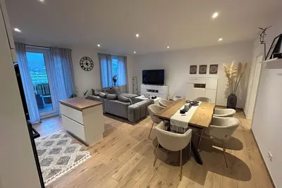 Image de Schöne Aussicht vacation apartment - Modern apartment with Moselle and castle views