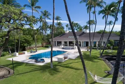 Image de Honuala Estate, a Majestic Ocean Front Residence