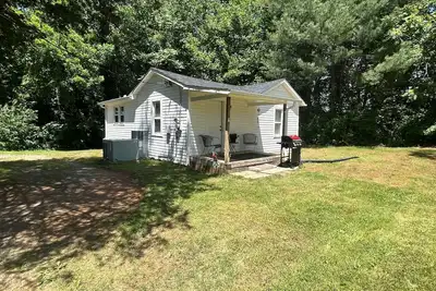 Image de Modest comfortable home in Downtown Yadkinville