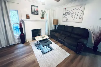 Image de Charming 2-bedroom house in fabulous Seminole Heights with fully Fenced Yard