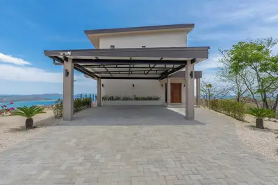 Image de 360 ocean view deluxe house, 5 bedrooms and 5. 5 bathrooms.