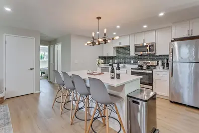 Image de Family & Pet-Friendly 2-bedroom house in walkable Portland w/ King bed, Ac, WiFi
