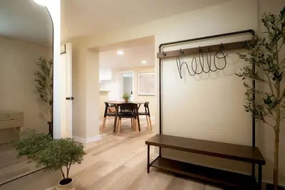 Image de Cozy Loft in Taylor Michigan minutes from Dtw