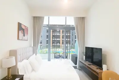 Image de Urban Charm: Studio with Balcony in Azizi Riviera