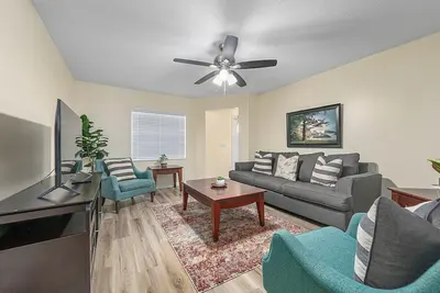 Image de Near Mlb Airport, Fit, Hrmc, Downtown & Beaches! 2