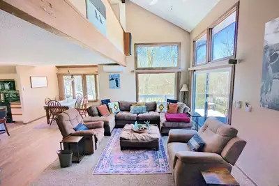 Image de Luxury Mtn Home with deck + Sauna @ Camelback