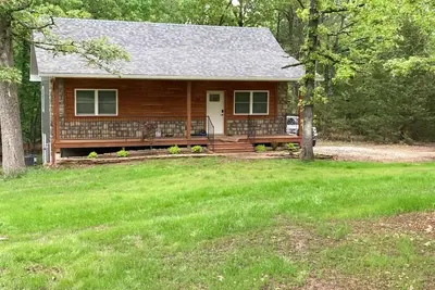 Image de Cabin Comfort, Lake and Marina Nearby 1 mile!