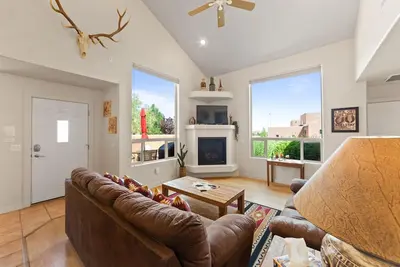 Image de Slick Rock Sanctuary-Charming 3-bedroom 2 1/2 bath townhome. Master on Main