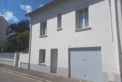 Image de Maison familiale très calme à deux pas du centre ville.