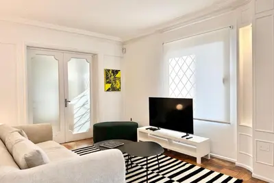 Image de Elegant 3-bedroom Neo Classic apartment in Providencia. Art and Chilean Design