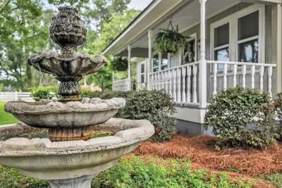 Image de Blueberry Bungalow - Charming 3 bedroom house in peaceful Richmond Hill.