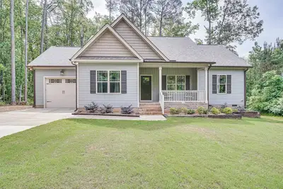 Image de Walk to Lake Gaston: Family Home w/ Yard