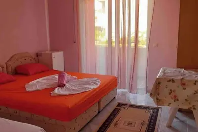 Rooms for Rent in Ulcinj - Ideal for Groups and Families! We rent 17 rooms