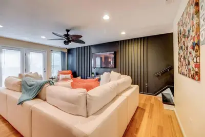 Image de The Dream! Luxury Home By Norfolk Base King Bed