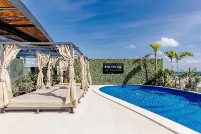 Image de Stylish Oceanview Apartment: Private Terrace, Pool