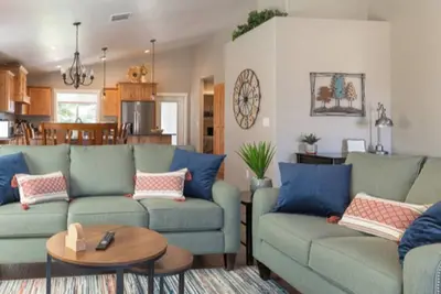 Image de Brand New/Self Check-In/Smart Tv/Full Kitchen/Quiet Neighborhood
