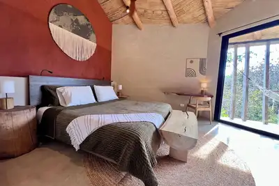 Image de Moon Shape Villa with 360-degree Mountain Views