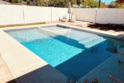 Tempe Pool House - Walk to Asu