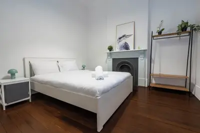 Image de The Rawson House at the heart of Newtown