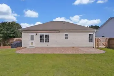 Image de Centrally located/Beach&Downtown! Family-friendly w/pool across St/Pet Friendly!