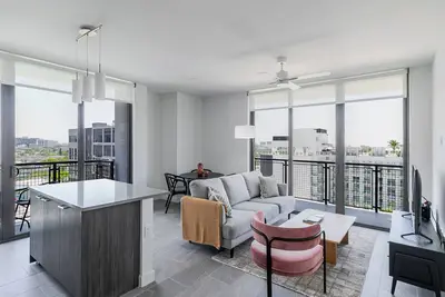 Image de Blueground | Wynwood, pool, nr Margaret Pace Park