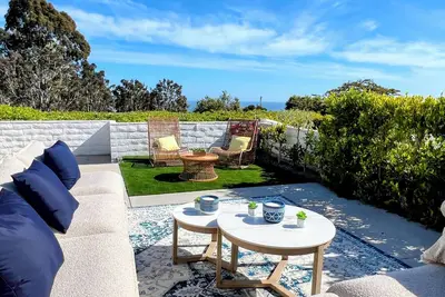 Image de Monarch Beach Mid Century Modern Cottage by the Beach
