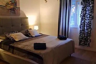 Image de Appartement de deux chambres avec la terrasse Vir (A-23962-a)