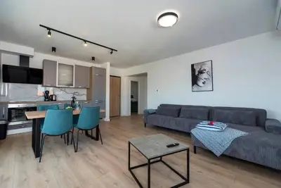 Image de Appartement de deux chambres avec le balcon et la vue sur le mer Arbanija, Ciovo (A-24157-c)