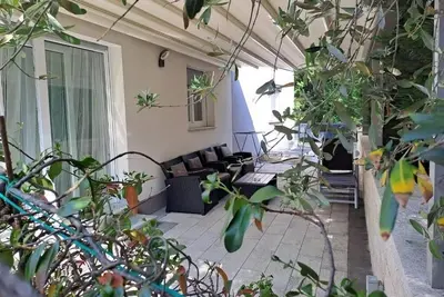 Image de Appartement de deux chambres avec la terrasse Rovinj (A-24440-a)