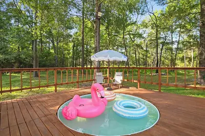 Image de Spacious 5-bedroom house, sauna, pool, game room and speakeasy