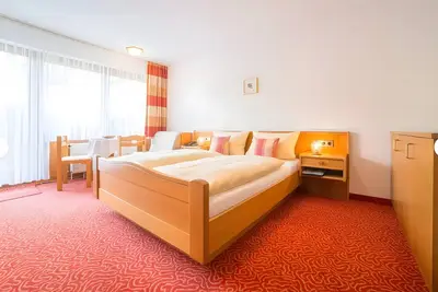Image de Chambre 'Doppelzimmer' avec vue sur les montagnes, terrasse privée et Wi-Fi