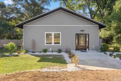 Image de 3-bedroom house in charming Pensacola with WiFi, Ac. Book now