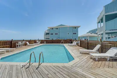 Image de 1 Mi to North Carolina Aquarium: Beachfront Escape