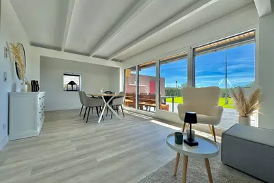 Image de Welcome to StrandHaus 113, a charming vacation accommodation in Großenbrode,