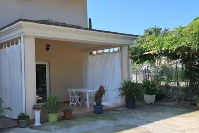Image de Vacation house with veranda and garden
