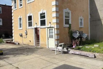 Image de Walk to everything. 2 bedroom 2nd floor pets ok